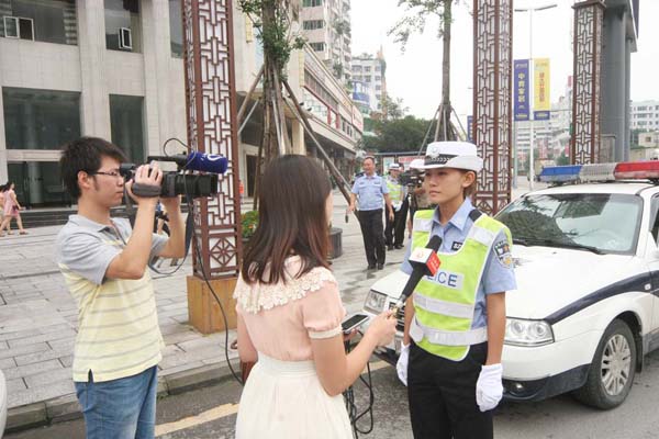 设想达州再多一些"最美丽的女交警【图 今日达州 凤凰山下