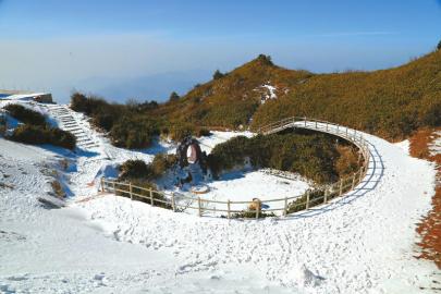 万源八台山雪景.袁志培 摄