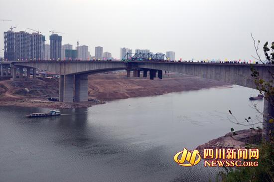 达州市渠县渠江三桥成功合拢 预计2016年1月建成通车