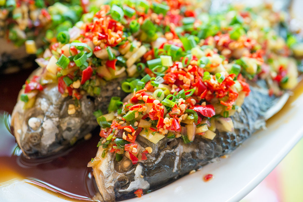 火爆全国的邮亭鲫鱼做法，麻辣鲜香细嫩入味，在家就能做的江湖菜 - 哔哩哔哩