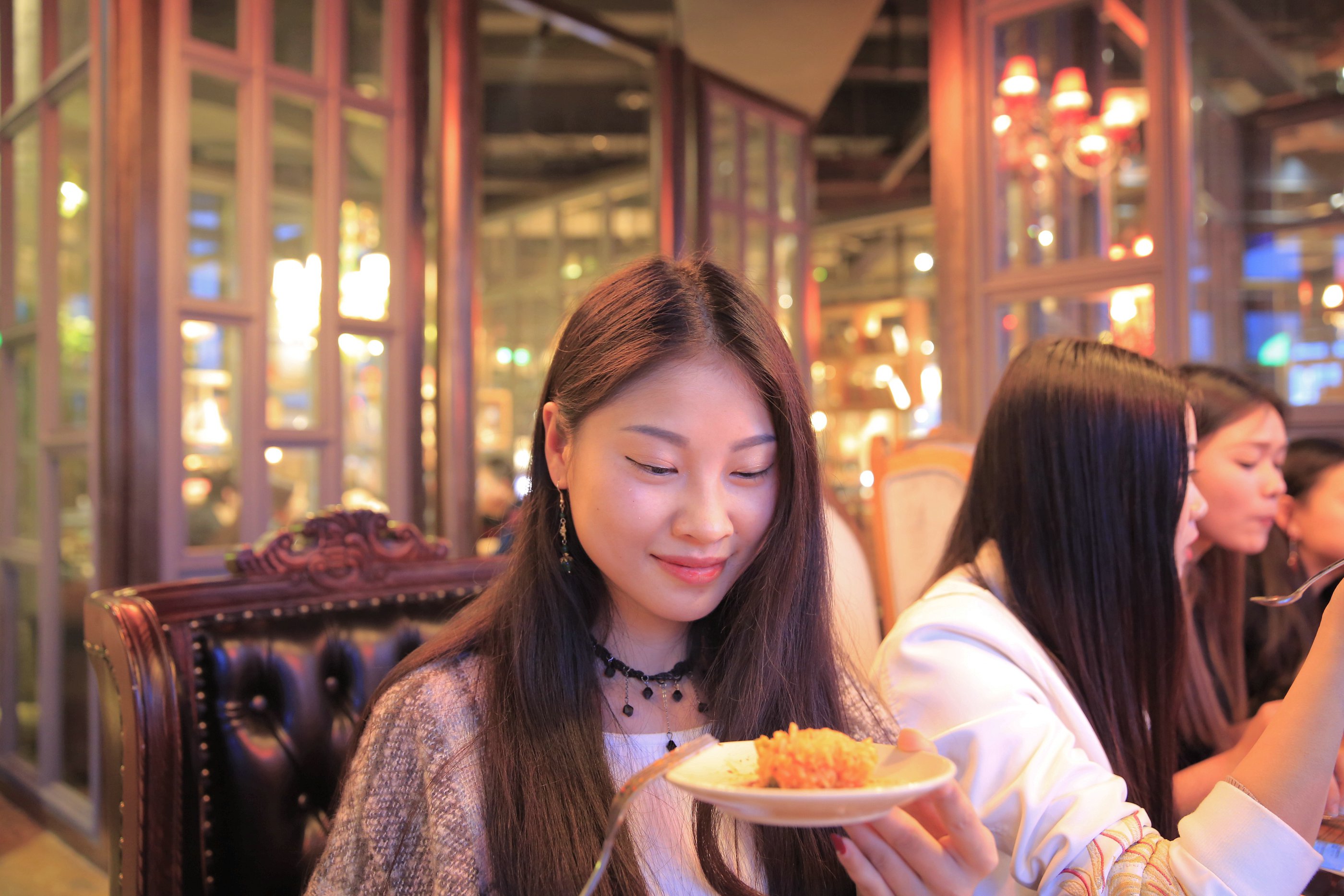 凤凰山下美女吃货团第一期|在印咖啡第一次拍这么多美女,手发抖