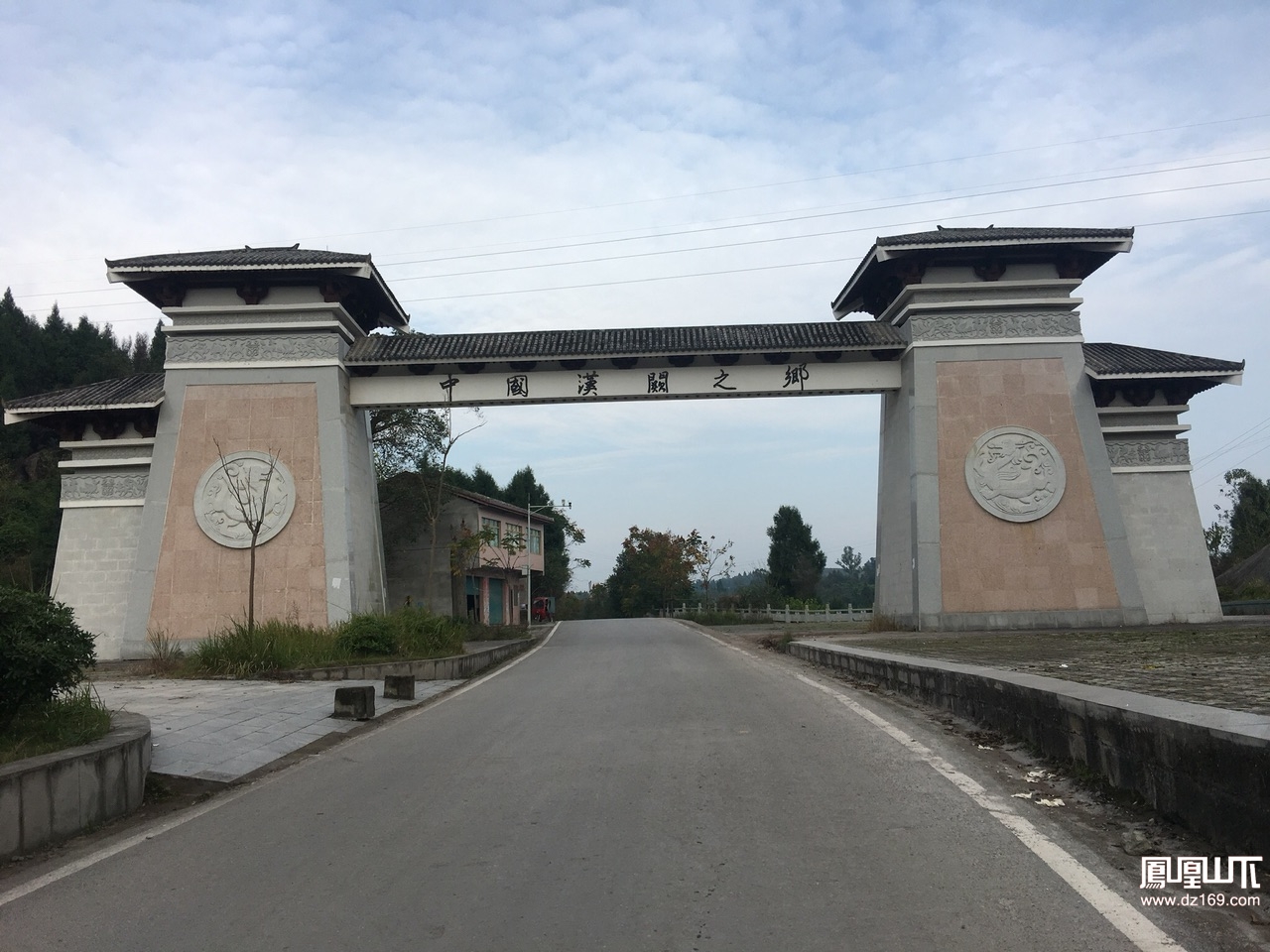 渠县土溪汉阙及城坝遗址