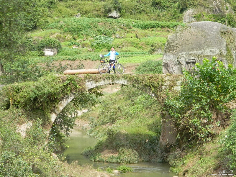 达州骑行者★骑行龙滩乡,探访中山寺古刹遗址