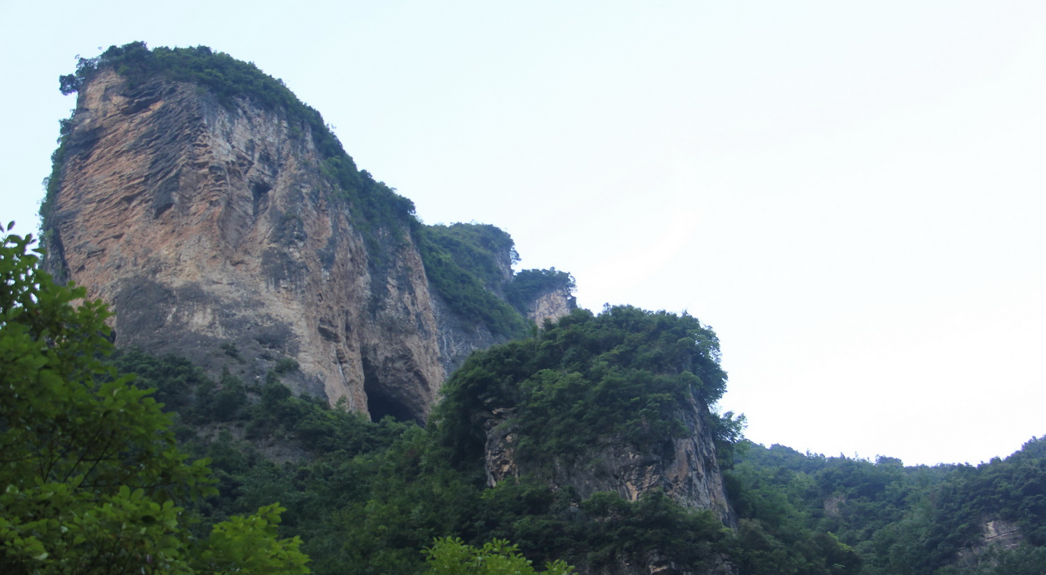 鱼泉山风景区图片