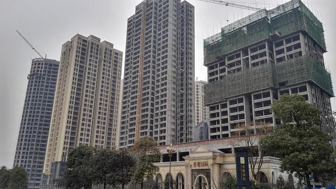 香榭国际最后一栋楼房将很快封顶销售 