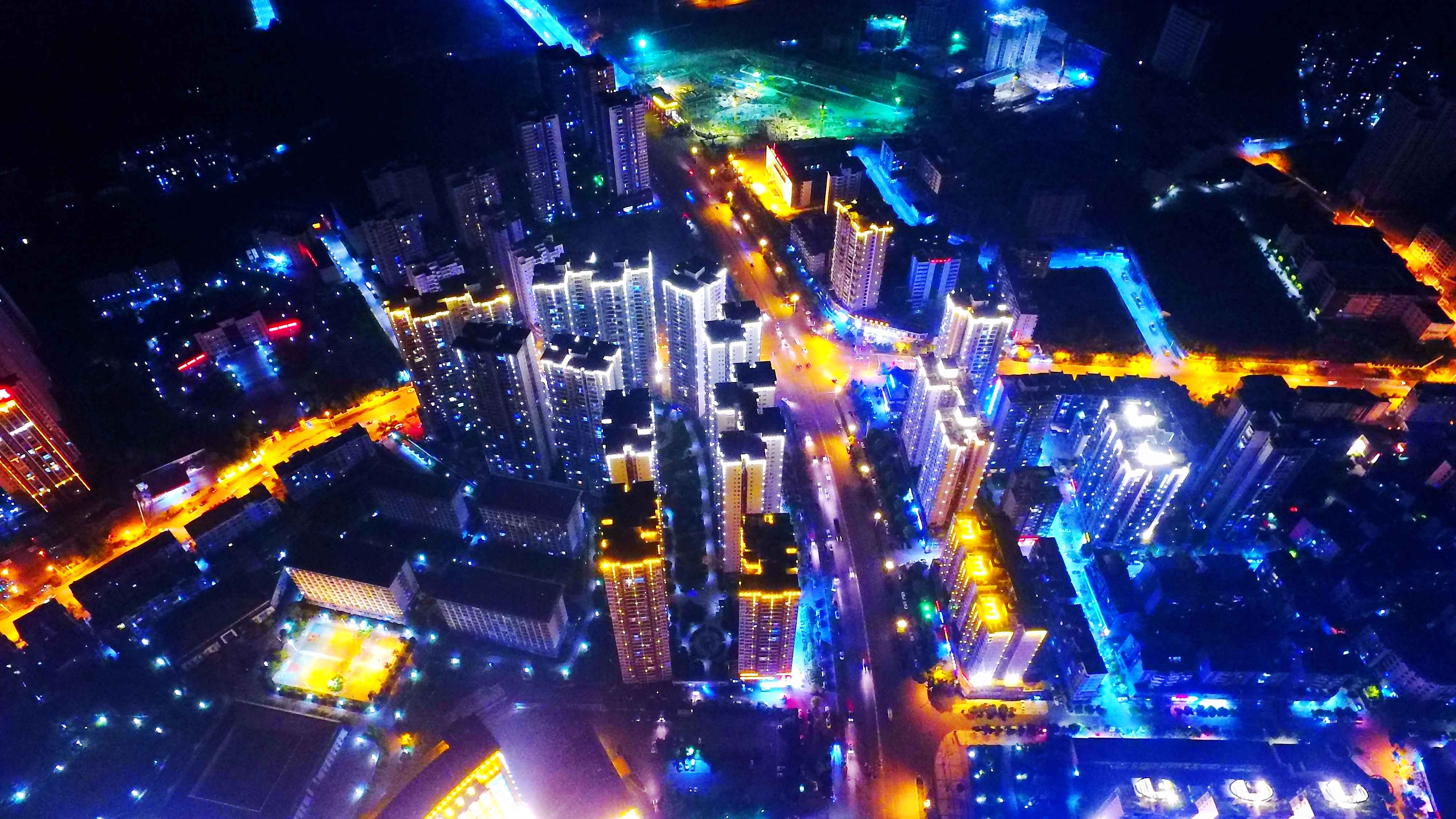 天气太热受不鸟了来一组达州航拍俱乐部夜景我大达州也可以这样漂亮