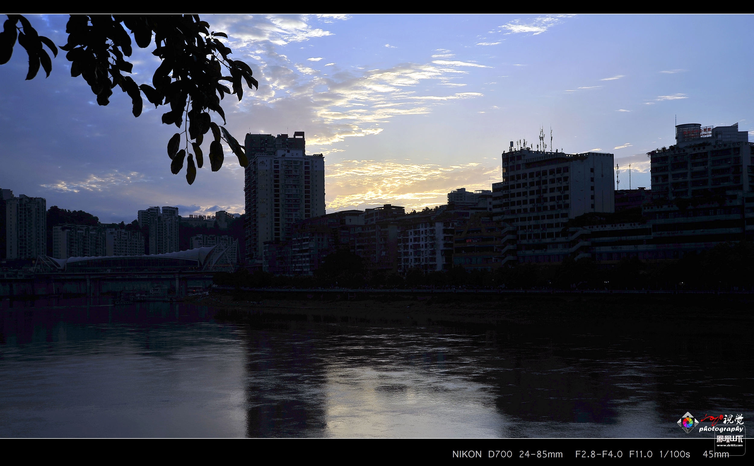 几片州河夜景