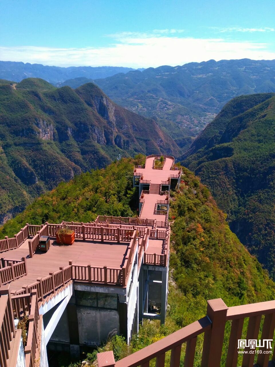 三峡云巅神女天路景区图片