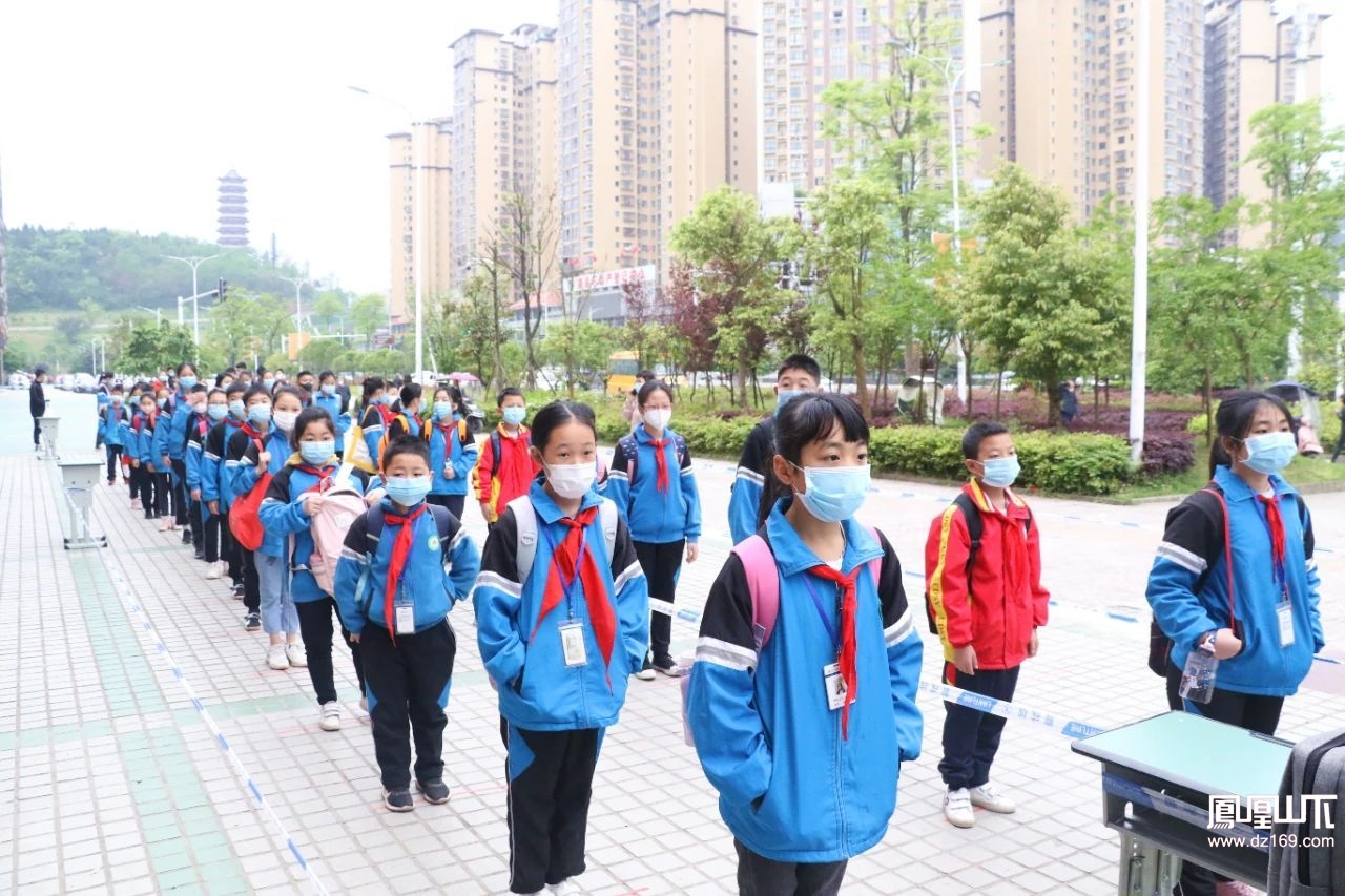 渠县崇德实验学校照片图片