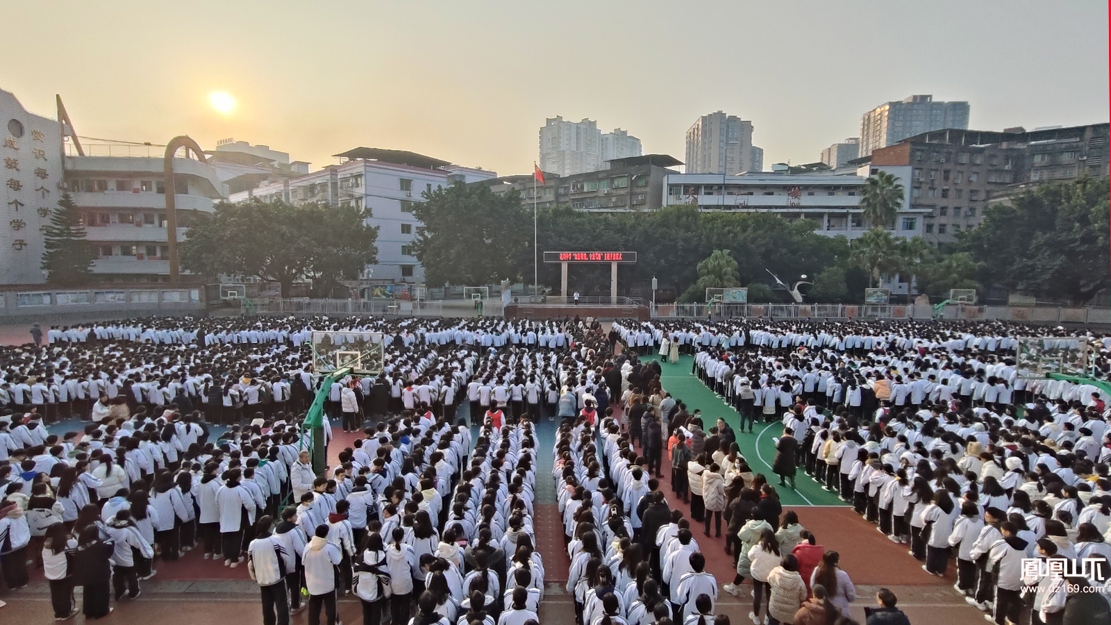 四川达川中学图片